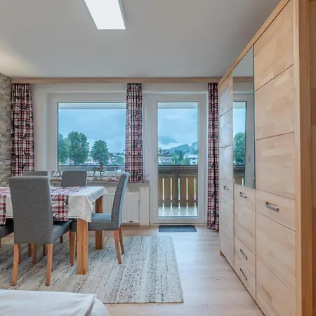 Deluxe By In One * Kaprun